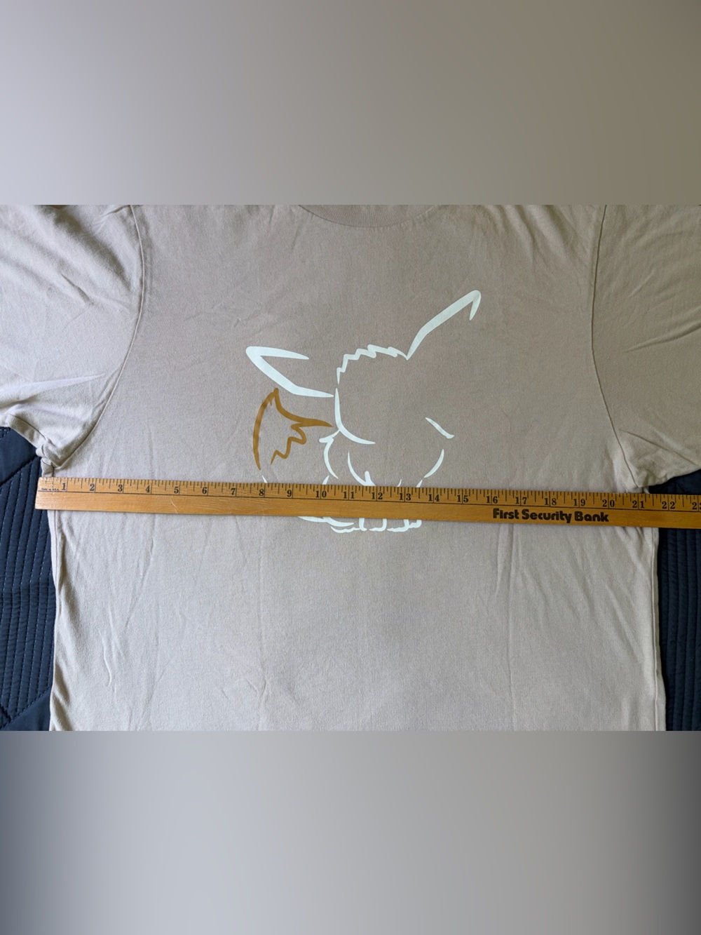 Pokémon x UNIQLO UT Eevee Graphic T-Shirt Beige 2020 Size M - Picture 7 of 16